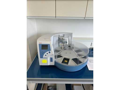 THERMO SCIENTIFIC - KingFisher Flex Type 711 - Automated Extraction and Purification System - 2020