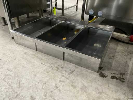 Grease trap (3x)