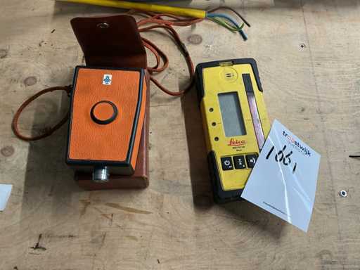 Rod eye 20 basic and 1x elcometrr Leica receiver