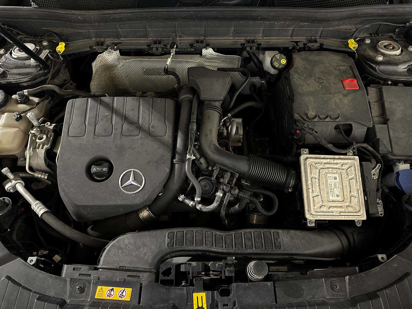 Mercedes-Benz GLB180 Business Solution 136pk 2021 (Origineel-NL + 1e Eigenaar) GLB-Klasse, L-079-FR