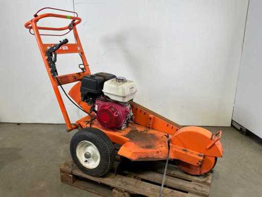 2018 Dosko 337-13H Boomstronkenhakselaar 13pk