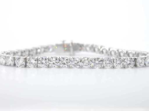 Bracelet de tennis en or blanc avec diamants taille brillante 18 carats