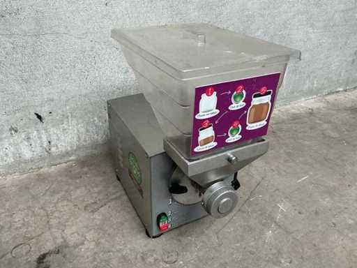 Fresh peanut butter maker