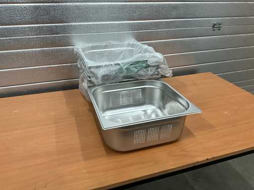Récipients Saro perforés 2/3 GN (6x)