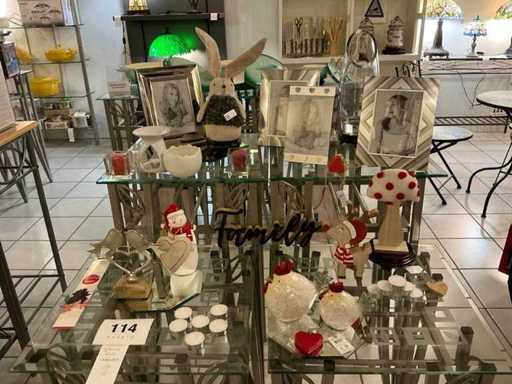 Decoration material + 4 uprights