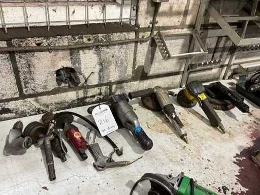 Various pneumatic tools (9x)
