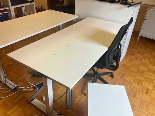 Bureau in hoogte verstelbaar met Sitag bureaustoel