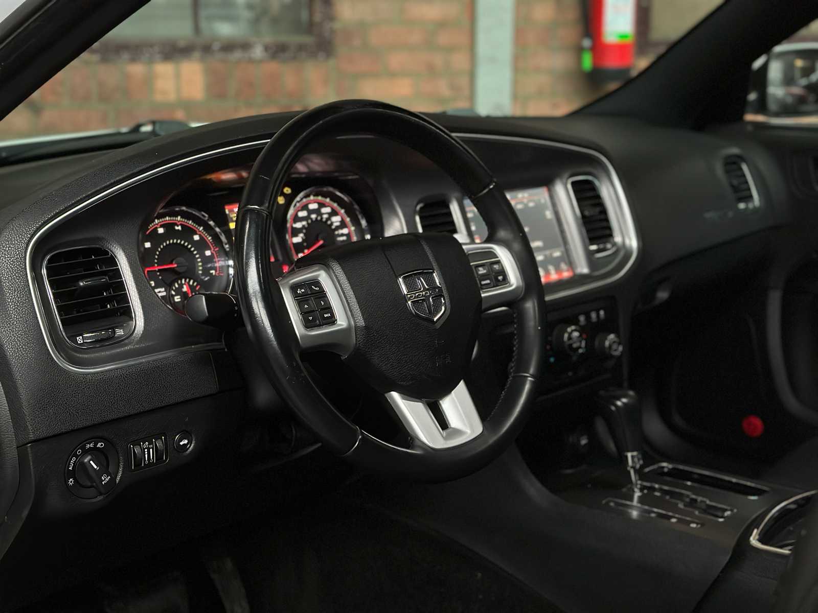 Dodge Charger RT HEMI 5.7 V8 375pk 2013