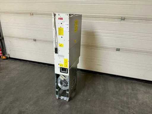 ABB ACS800 Frequentieregelaar met line converter