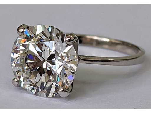 Inel din aur alb de 14 kt cu diamant 3.000 ct