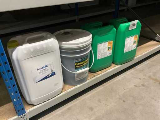 Various cooling cutting agents (4x)