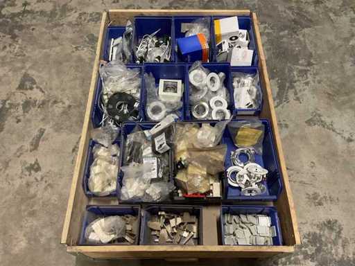 Un lot de material de instalare