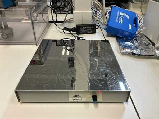 A&E ASS-901 Multipost Stirrer