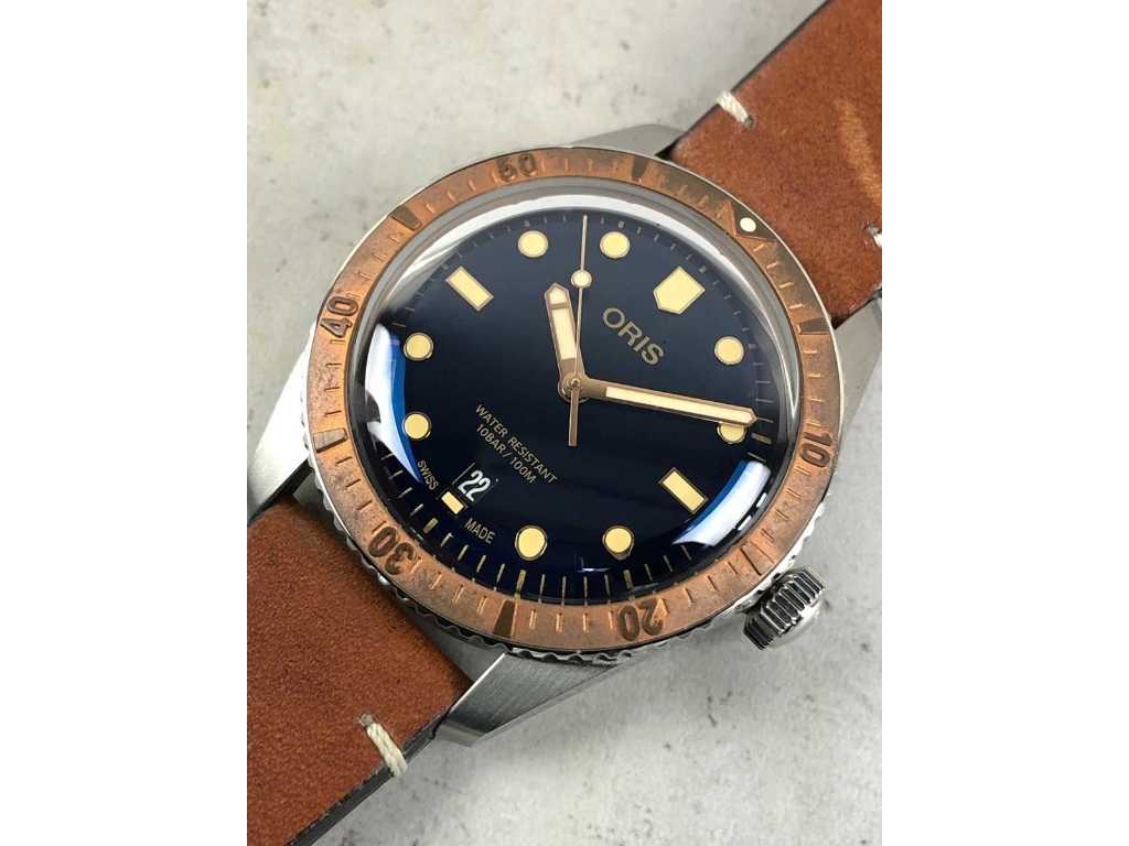 Oris sixty outlet five 40mm bronze