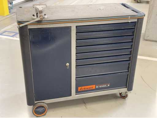 Chariot à outils GARANT avec contenu 