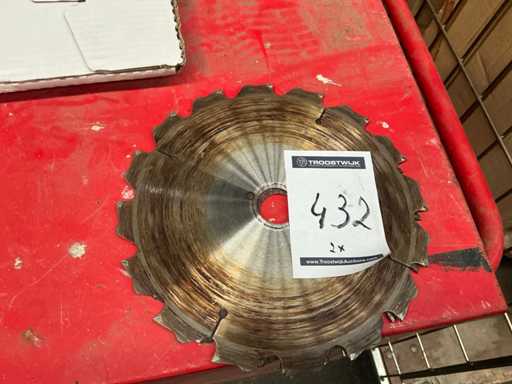 Saw blade (2x)