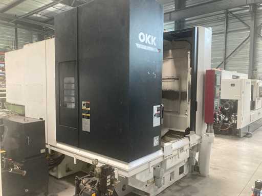 Centro di lavorazione verticale OKK VP600 a 5 assi