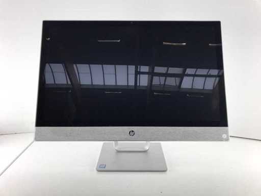 HP Pavilion 23.8", Core(TM) i7 7th Gen, 8GB RAM, 128 GB SSD, AMD Radeon 530 All-In-One Desktop