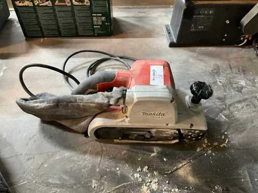 Levigatrice a mano Makita M9400