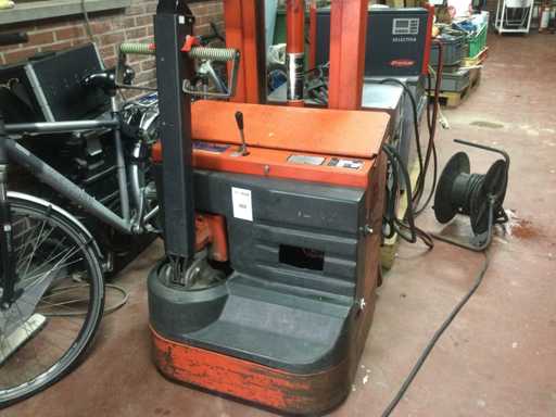 Linde - L12 - Elektro-Niederhubwagen