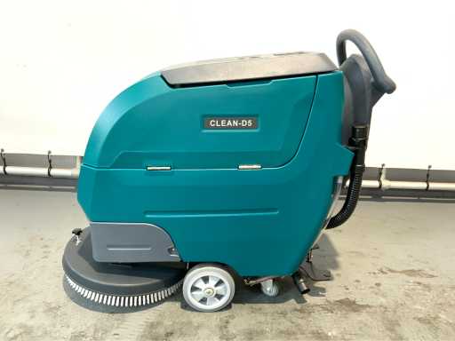 JD - Clean D5 - Selbstfahrender Kehrer - 510mm