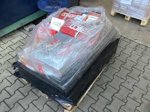 Palet cu diverse unghii Senco, capse