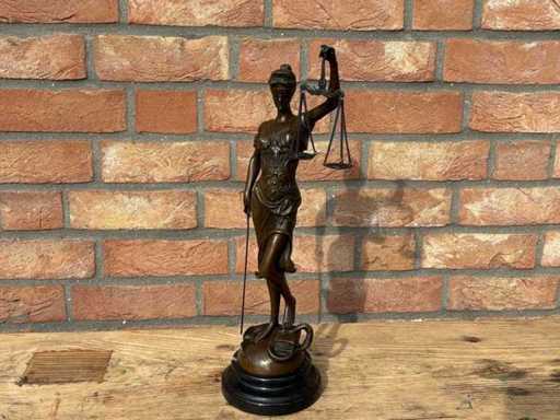 Sculpture justicia 