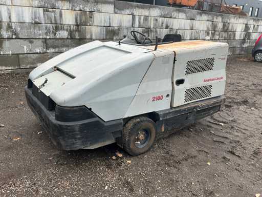 Clarke American Lincoln 2160 1997 Balaieur automoteur défectueux