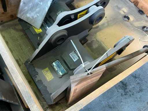 2018 YANMAR Schnellwechsler mech. CSW08