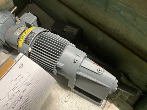 Bauer + SEW 0,5 kW Moteur électrique avec réduction (5x)