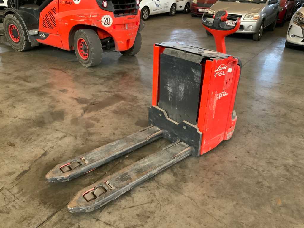 Electric pallet truck (61015-47)
