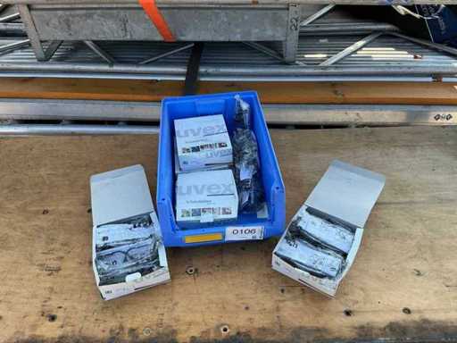 Bundle of safety glasses