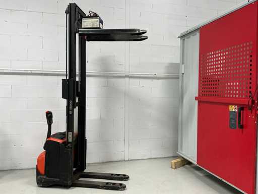 BT SWE140L Stacker 2010
