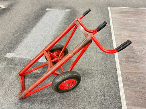 Wózek na wałkach dywanowych