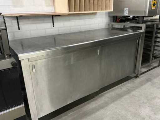 Masă de lucru din oțel inoxidabil