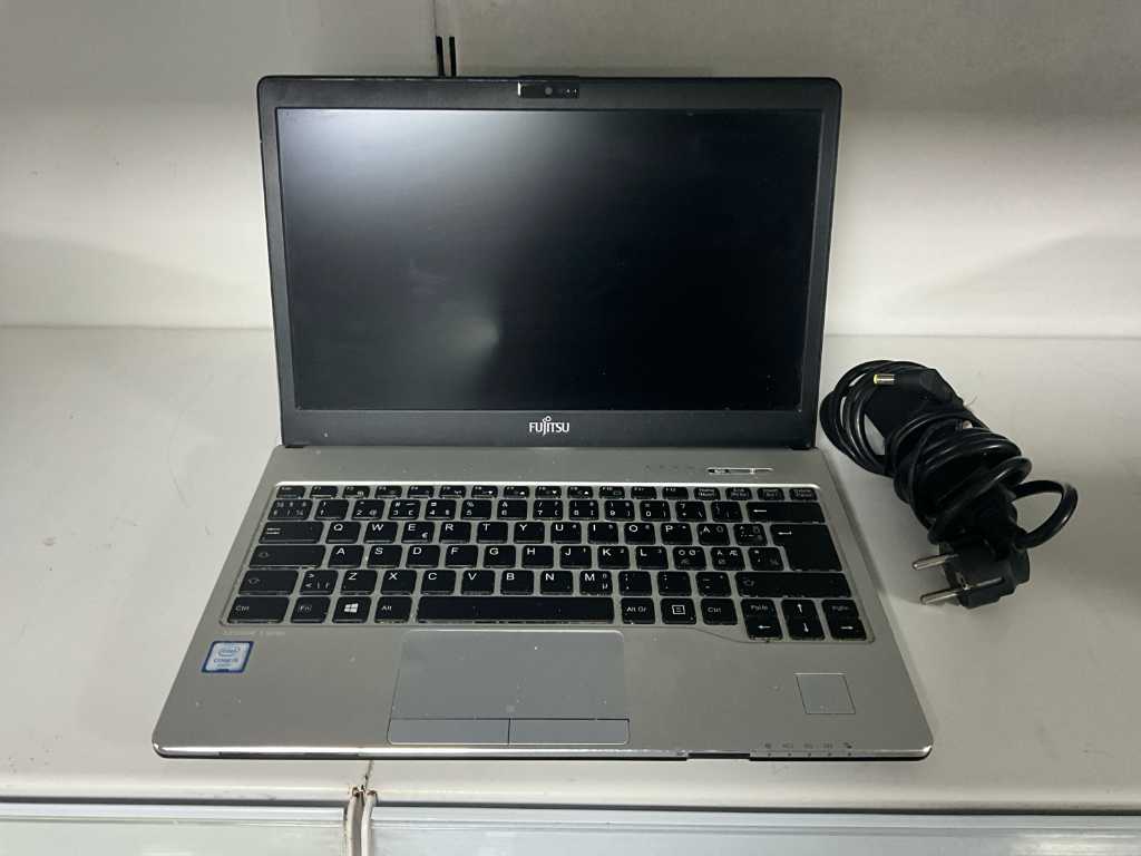 Fujitsu Lifebook S936 Core i5-6th Gen / 8GB / 128GB SSD