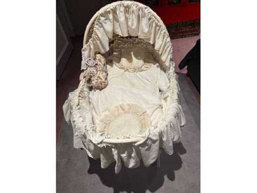 Lit de bébé ancien 1951