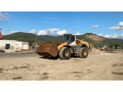 34c5734c-19de-4d81-b517-a10c73ccb3f8.mp4