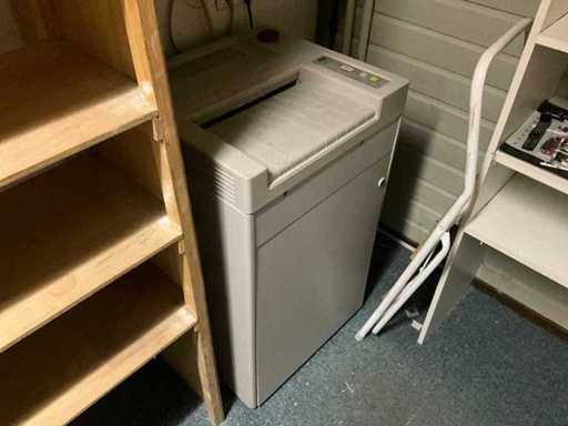 Tocător de hârtie Ideal 4004