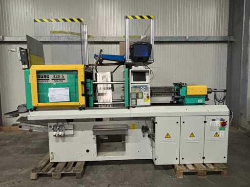 ARBURG POLYVALENT SELECTA 320 S 500-150 MACHINE D’INJECTION