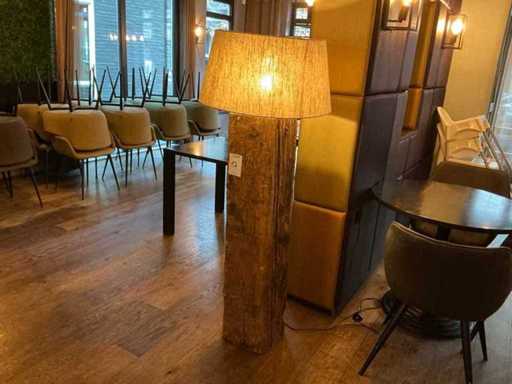 Lampe de pied en bois Light Makers