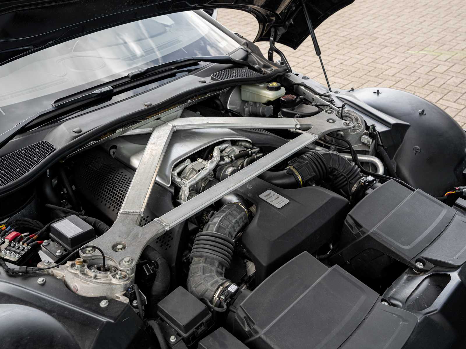 Aston Martin Vantage 4.0 V8 510pk 2021, X-777-DL