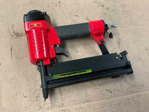 Maszyna Zionair do nitowania na ślepe