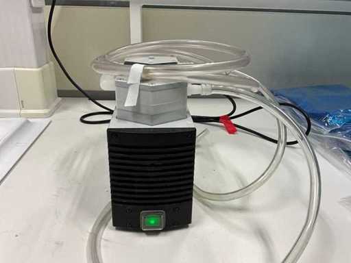 LEYBOLD DIVAC 0.6 L Vacuum Pump