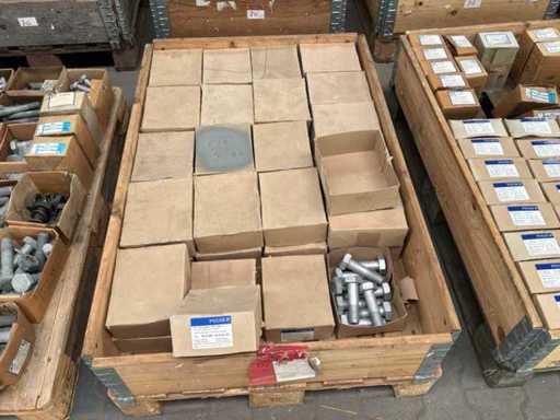 Fuchs M27 Bolzen (400x)