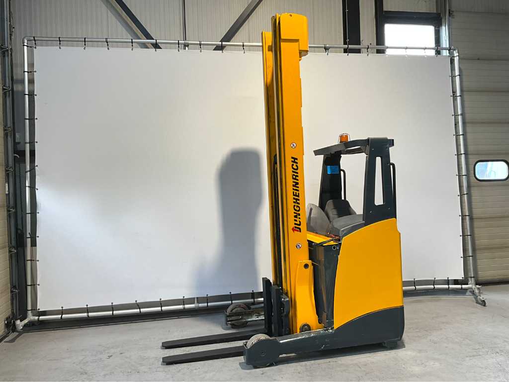 Jungheinrich - ETV 214 - Reach truck