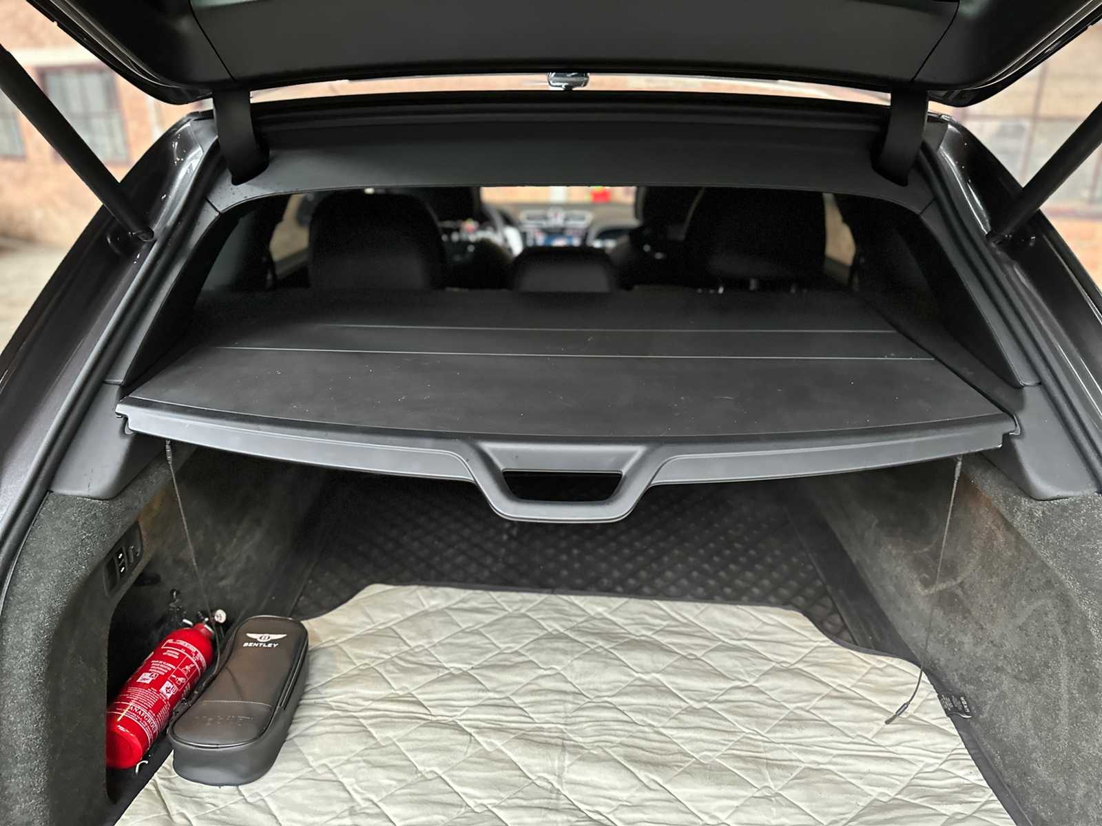 Bentley Bentayga 4.0 V8 First-Edition 550pk 2021