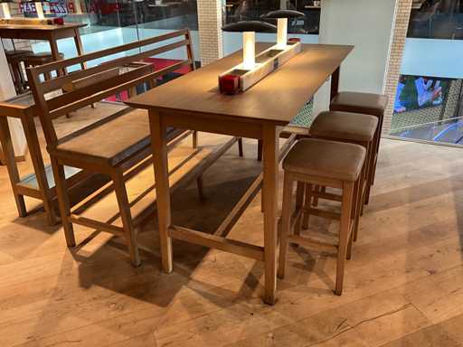 Hutten - Bartafel met bank en 3 barkrukken