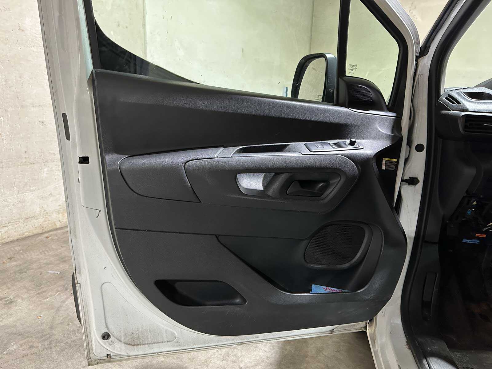 Peugeot Partner 1.6 BlueHDI 75 74pk 2019 (Origineel-NL+1e eigenaar), V-641-VZ 