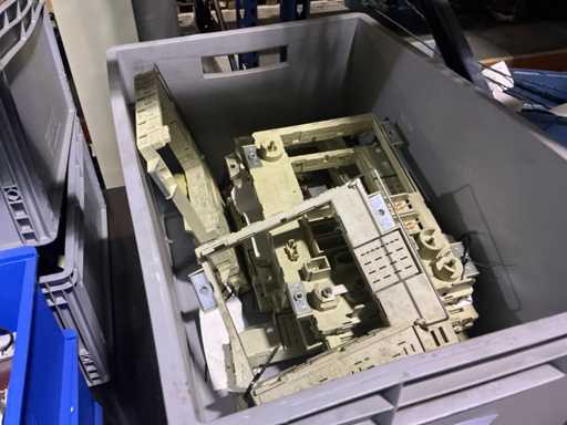 Man Central Electronics Zubehör